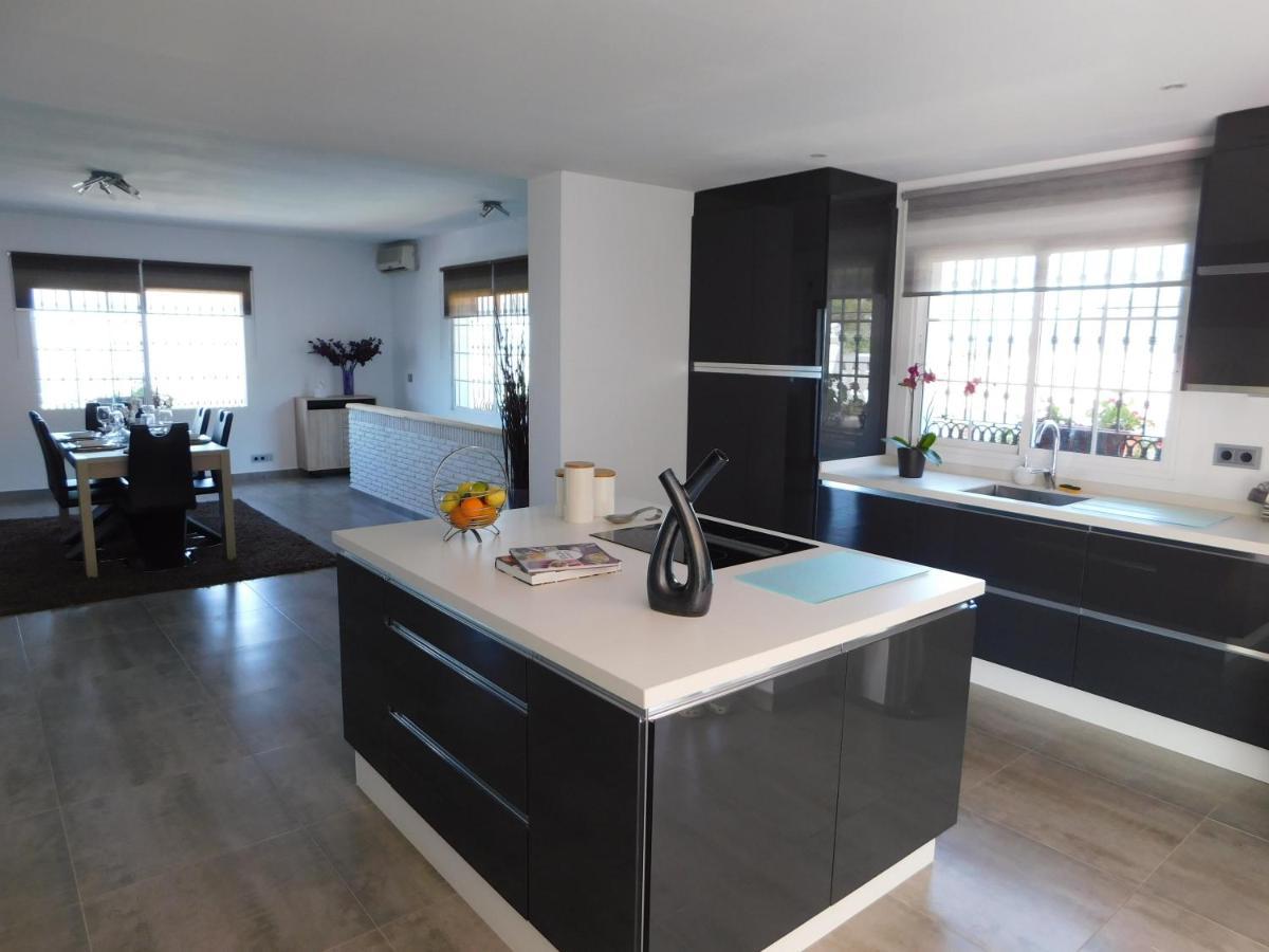 Tess Villa Fleury Alhaurin de la Torre Luaran gambar